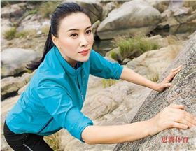 焦点娱乐冲锋衣团购定制