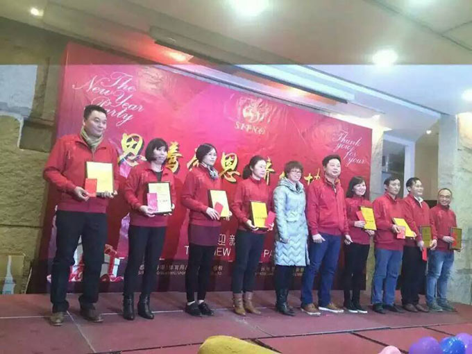 表彰焦点娱乐的优秀员工